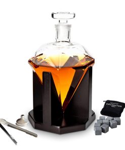 Alternative view of Diamond-shaped Carafe with Base in Red Oak Including Whiskey Stones and Ice Tong