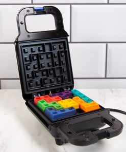Alternative view of Tetris™ Tetrimino Waffle Maker