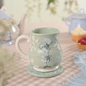 ALICE IN WONDERLAND - Mad Hatter - Embossed Mug