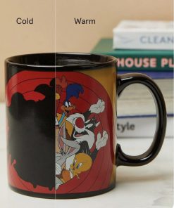 Alternative view of Looney Tunes Heat Change Mug