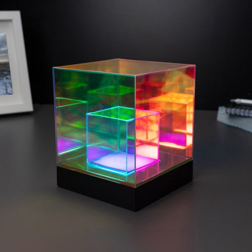 RED5 Holographic Cube Lamp