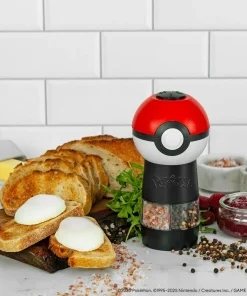 Pokémon - Poké Ball Electric Salt & Pepper Mill