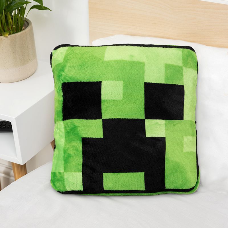 Minecraft Creeper Cushion Blanket - Image 4